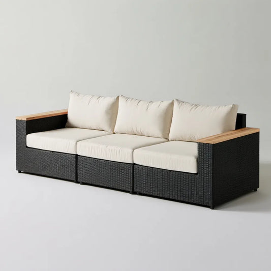 3-osobowa sofa ogrodowa z technorattanu PE z drewnianymi podłokietnikami, Czarna/Kremowa/Naturalna, 210 x 75 x 65 cm